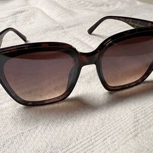 Jessica Simpson sunglasses